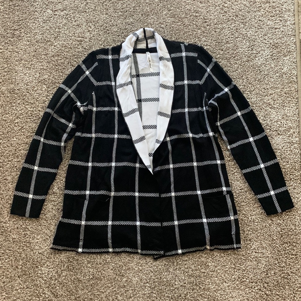Leo & Nicole Women’s Sweater